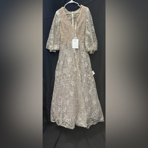 Mac Duggal 20283 NWT EMBELLISHED PLUNGE NECK PUFF SLEEVE A LINE GOWN - Picture 4 of 8